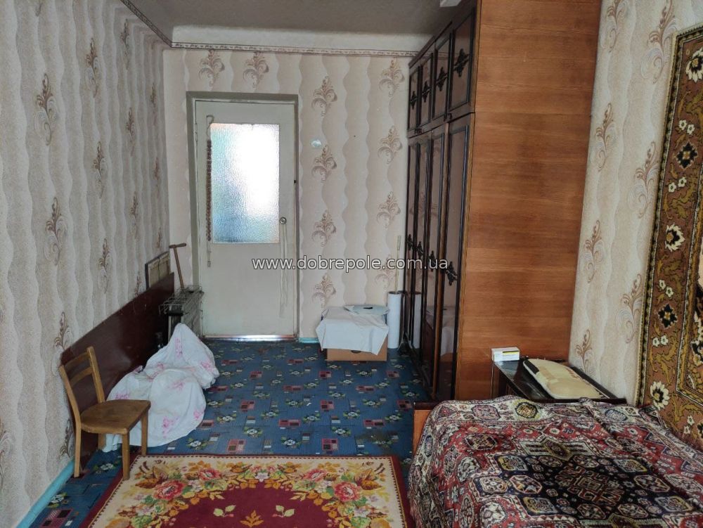 Продаётся 4-х ком. квартира пр-т Шевченко, перепланированная в трёх комнатную.