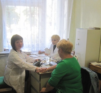 Добропольские медики оказали помощь населению села Криворожье