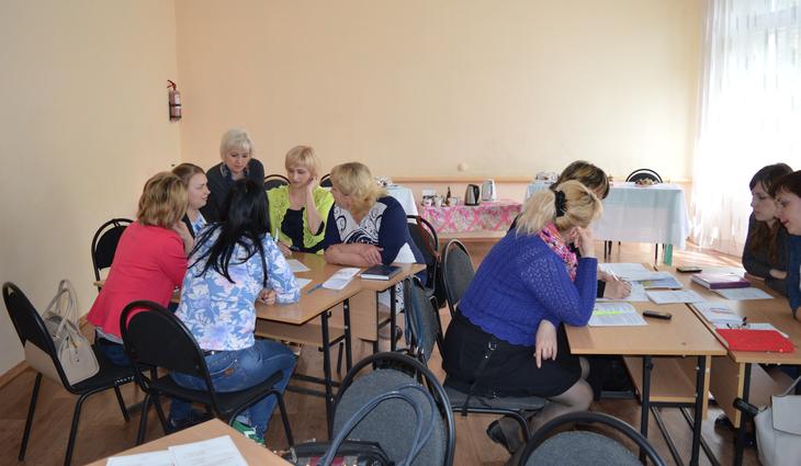 В Доброполье преподаватели решали как улучшить систему развития ученического самоуправления + ФОТО