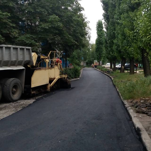 По ул. Луганской заканчивается ремонт дороги. Кто на очереди?