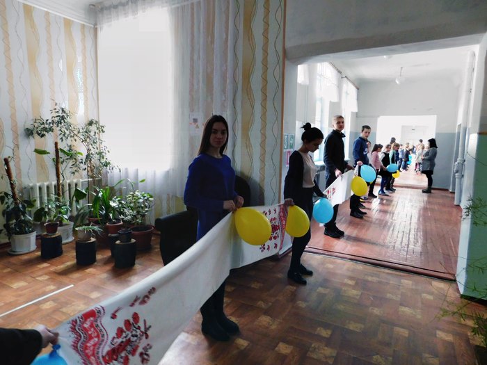 Ученики Водянской школы №11 отметили День Соборности + ФОТО