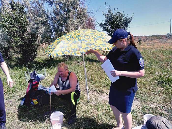 Добропольские спасатели патрулируют места отдыха горожан возле воды + ФОТО