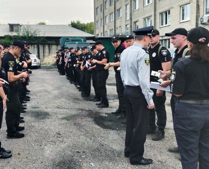 Глава Добропольской полиции проверил боеготовность правоохранителей