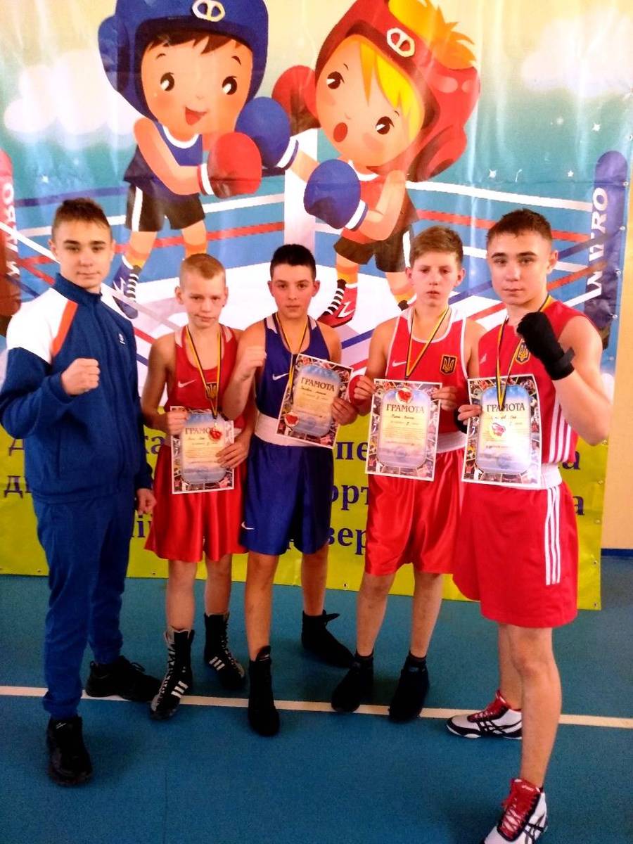 Добропольские боксеры завоевали 8 медалей на областных соревнованиях