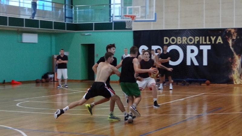У Добропіллі пройшли навчально-тренувальні збори по баскетболу