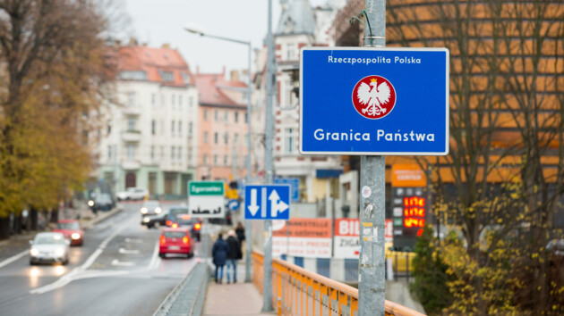 Украинцам упростили въезд в Польшу: отменили еще одно ограничение
