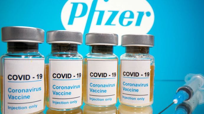 В результате осложнений, вызванных вакцинацией препаратом против коронавирусной инфекции COVID-19, в Винницкой области умер 47-летний мужчин