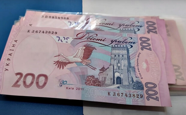 Украинцам будут платить по две пенсии: Шмыгаль на заседании Кабмина раскрыл все подробности