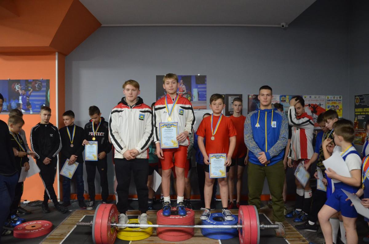 У Добропіллі завершились змагання з важкої атлетики: підсумки + ФОТО