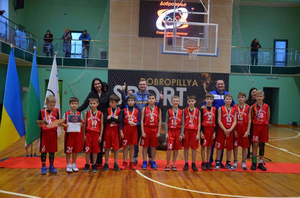 У Добропіллі завершились змагання з баскетболу серед міксових команд + ФОТО