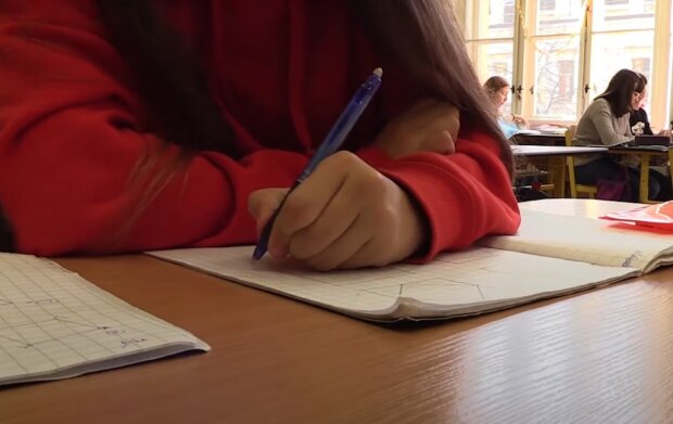 Образование не понадобится: в школы Украины будут набирать учителей даже без дипломов, подробности