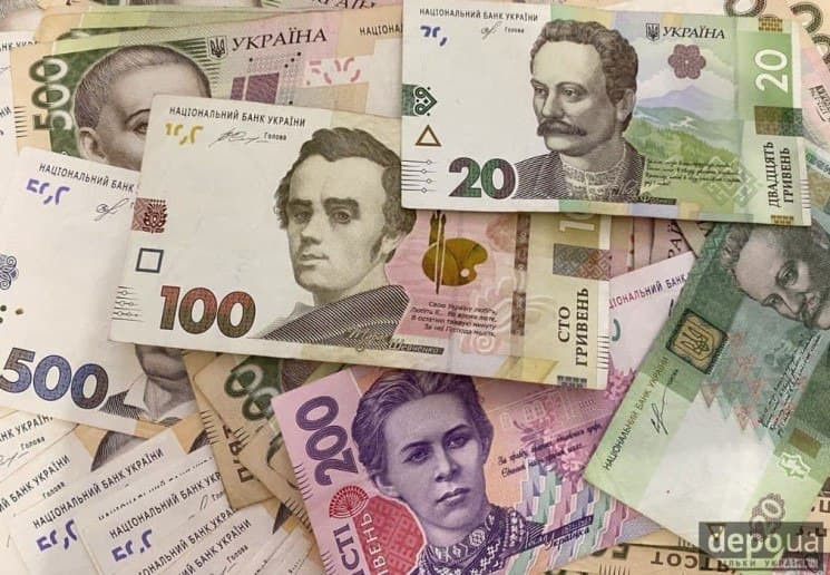 90 тыс. грн пенсии: кто и за что в Украине получает такие деньги
