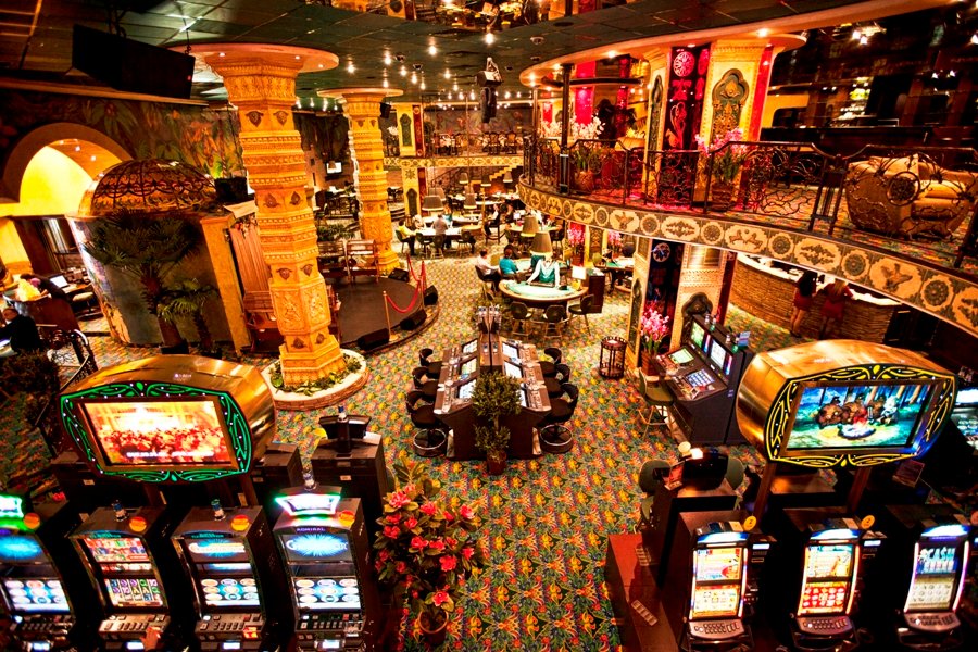 Shangri La® – лицензионное наземное казино: игровые автоматы, настольные и карточные игры, бонусы