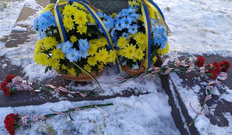 Мешканців Добропілля запрошують на урочисте покладання квітів біля пам’ятника Т.Шевченку