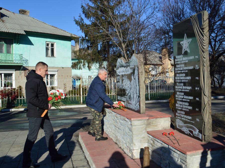 В Добропіллі вшанували пам'ять учасників бойових дій на територіях інших держав