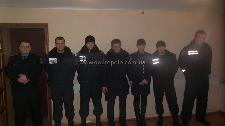 Добропольские правоохранители объединились с активистами для защиты спокойствия в родном городе + ФОТО
