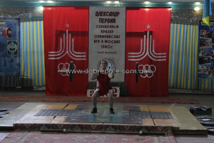 В г.Белозерское прошел турнир по тяжелой атлетике памяти Александра Первия (фото, результаты)